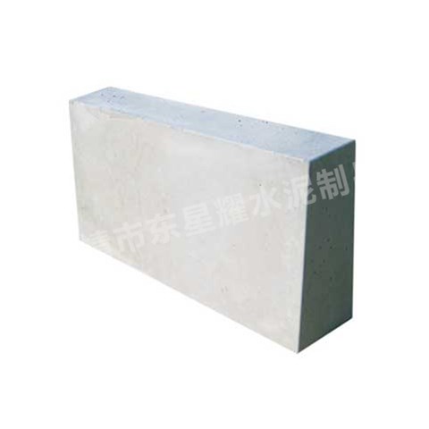 深色與淺色流水石在吸熱性上有何不同？選擇時需結(jié)合哪些環(huán)境因素綜合考量？